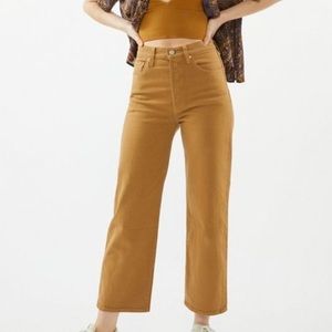 Levi’s Ribcage Straight Jean